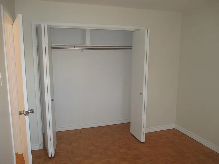 111 Crichton St — Photo 11
