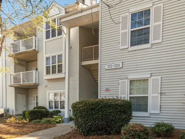 122 Stone Hurst Ct #122, New Castle, DE 19720