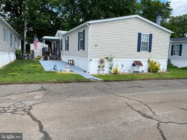 14 Thomas Ln, Sparrows Pt, MD 21219
