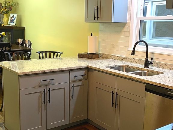 5th image of 11538 S Avenue J