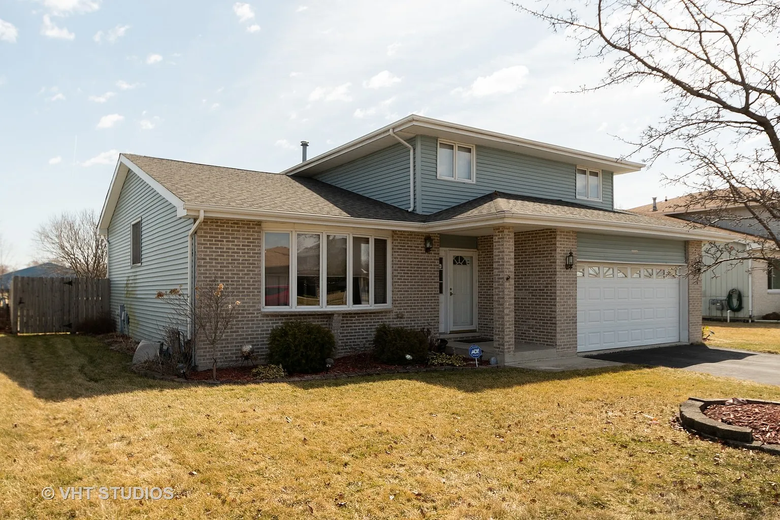 22353 Prairie Ave photo 1