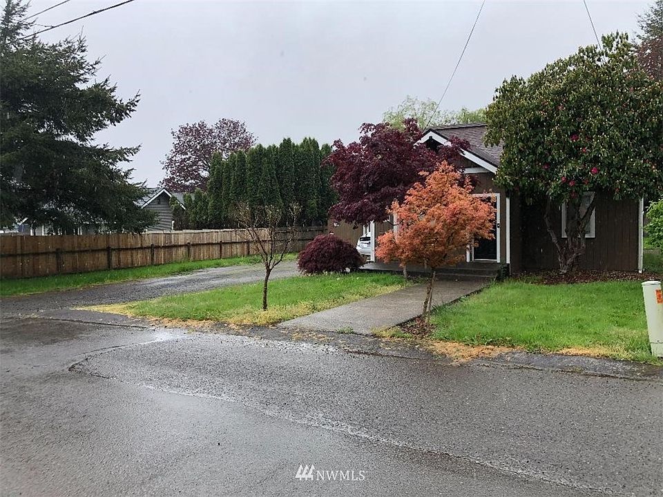 2nd image of 705 N 3rd St