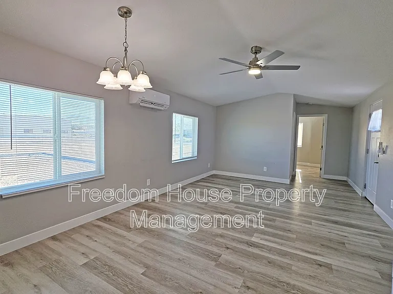 1410 E Manse Rd — Photo 8