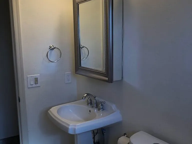 4814 E Hampton St — Photo 14