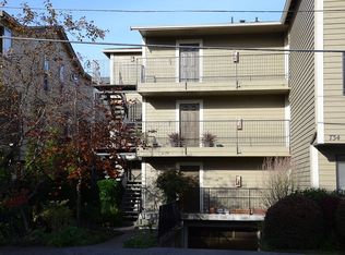 734 N 94th St #A-3, Seattle, WA 98103