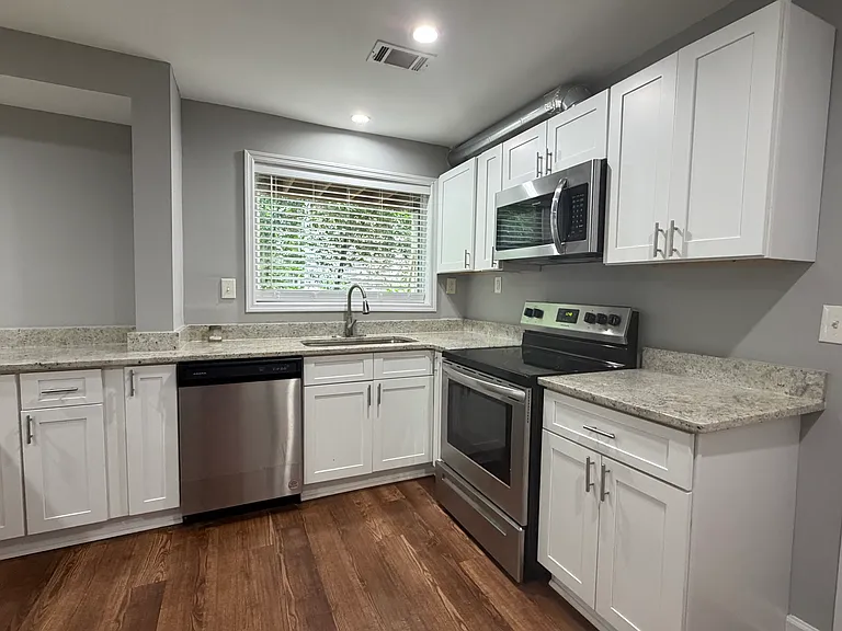 436 Sycamore Dr #436 — Photo 5