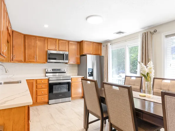 835 Mount Hope St, North Attleboro, MA