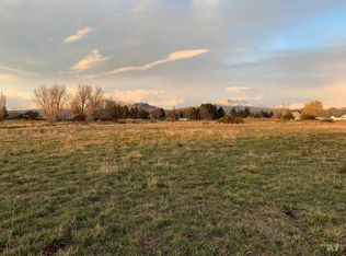 1425 Connelly Ln, Emmett, ID 83617