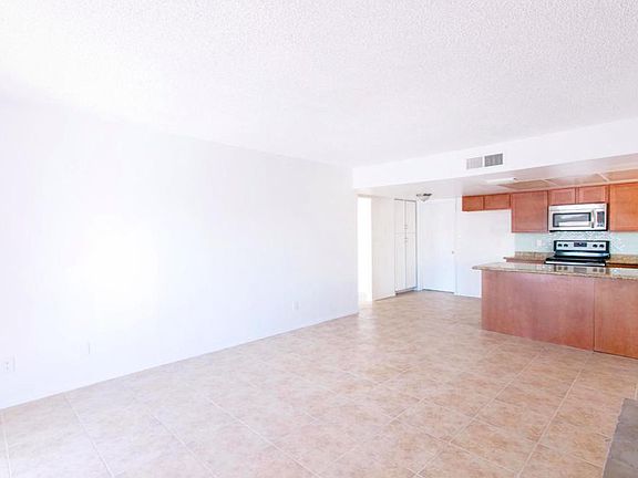 4th image of 7137 W Pasadena Ave