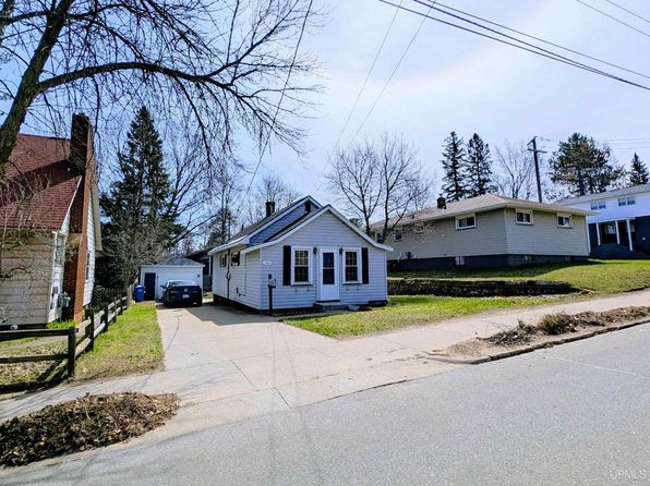 1302 Lincoln Ave, Marquette, MI 49855