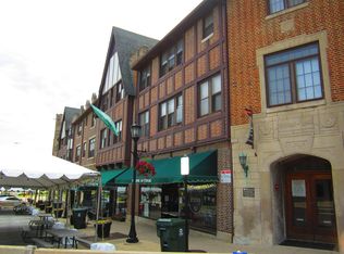 2559 Flossmoor Rd APT 304, Flossmoor, IL 60422