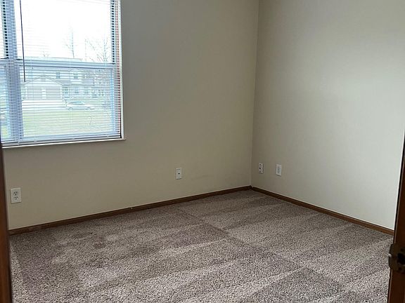 3rd image of 7192 Feather Ct