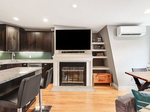 4th image of 97 Waltham St APT 6
