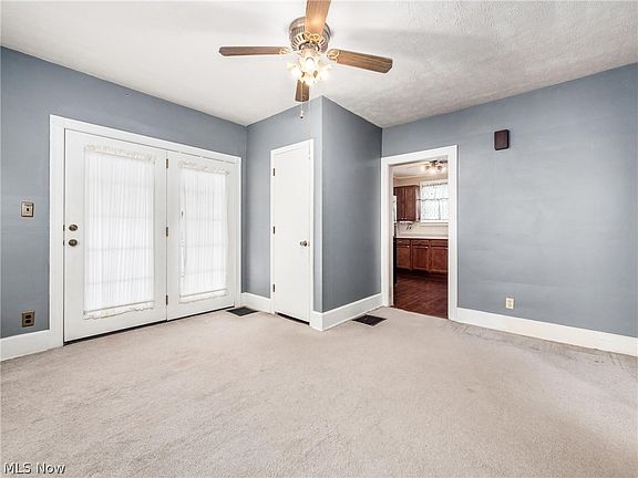5th image of 1537 Stanton Ave