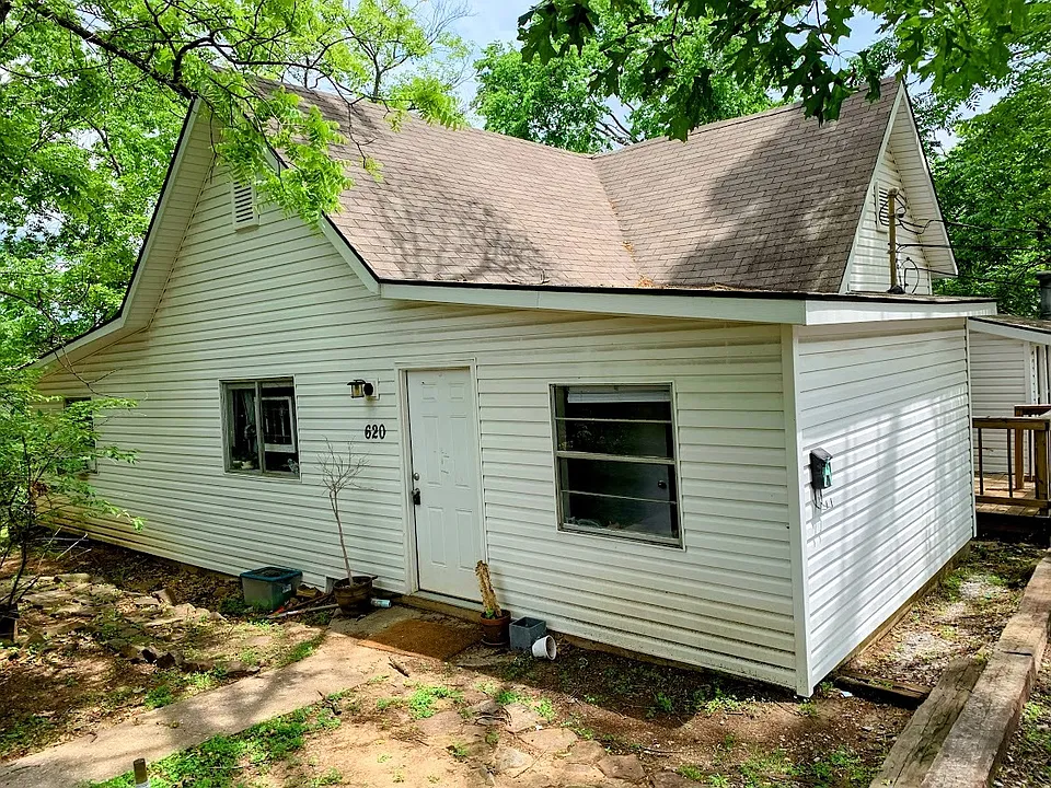 620 N Leverett Ave #A