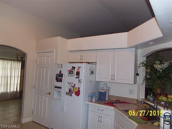4th image of 644 Chambers St E