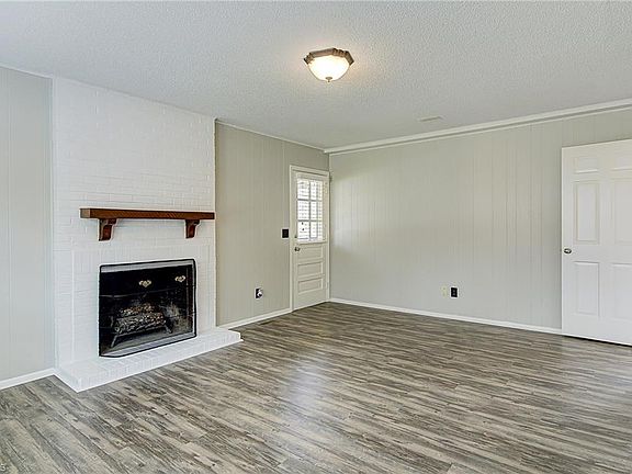 4th image of 1804 Prince Albert Dr