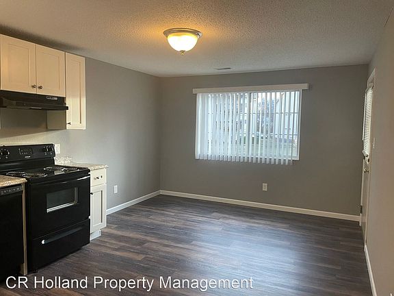 5th image of 221 Savannah Noel St #10817188