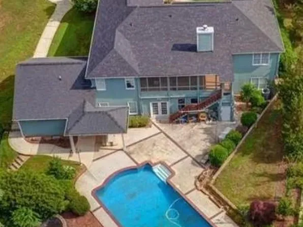 3415 S View Trl, Gainesville, GA 30506