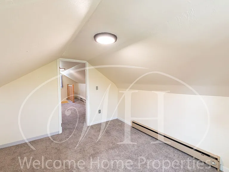 132 Malcolm St — Photo 13