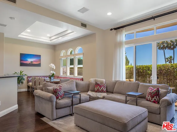 23949 De Ville Way, Malibu, CA