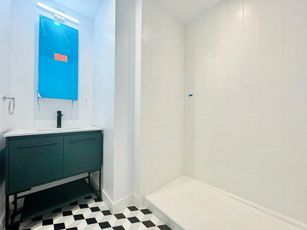 6 bed, 4.0 bath, 1200 sqft, $1,450 — Photo 4
