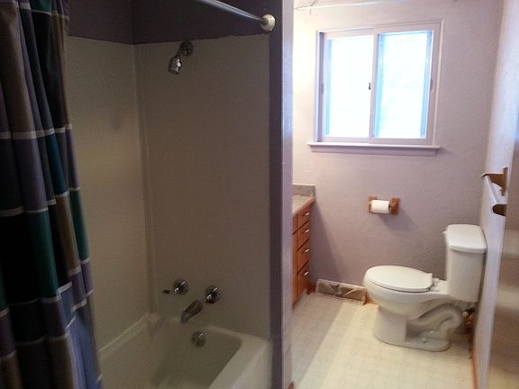 3rd image of 3311 Bauer Dr