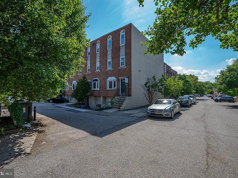 2822 Ogden St #A — Photo 30