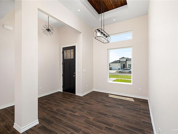 2nd image of 3401 Las Vistas Ln