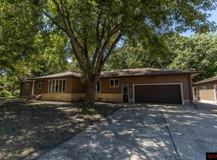 219 Ehrich St, Minnesota Lake, MN 56068