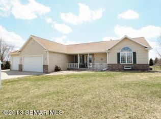 612 Golfview Ct, Mantorville, MN 55955