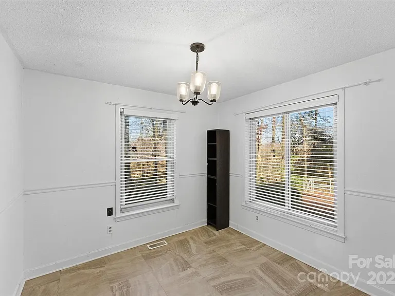 1051 Cox Mill Rd — Photo 8