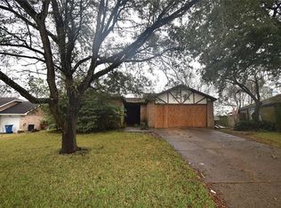 3904 Redstem Ct, Dickinson, TX 77539
