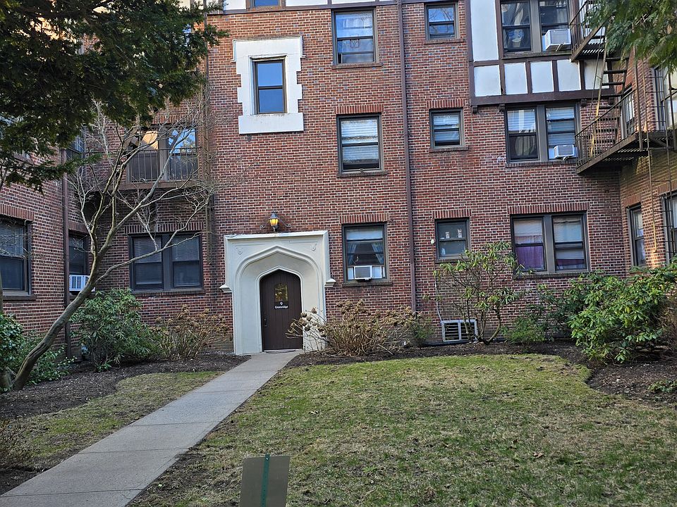 1st image of 9 Greenridge Ave APT 8C