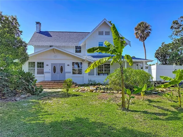 8352 Ridge Rd, Seminole, FL 33772