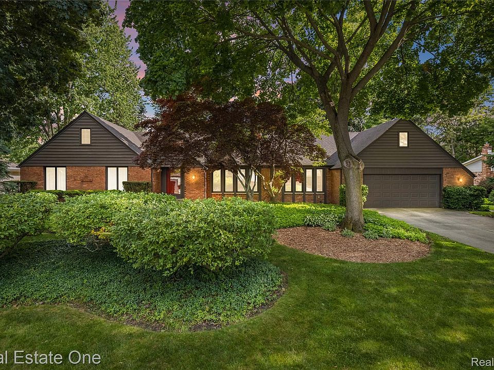 1st image of 28330 E Blom Dr
