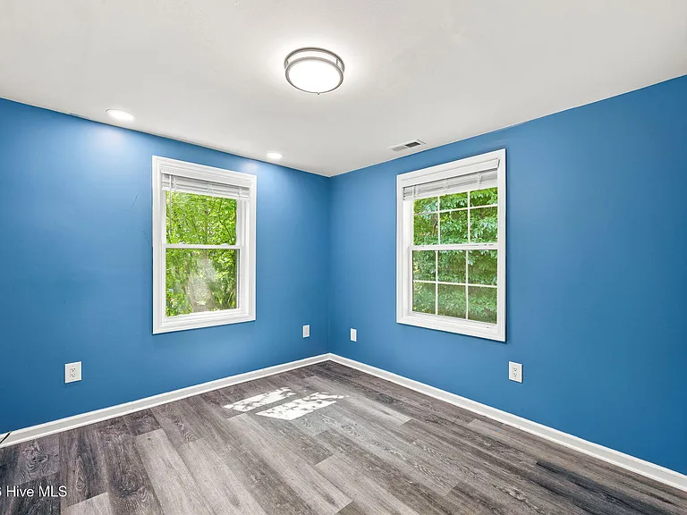 3065 State Highway 55 W — Photo 21