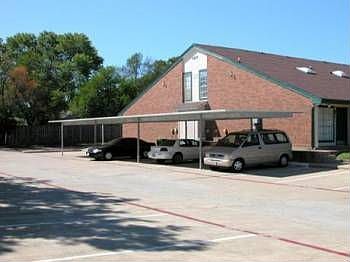 3rd image of 1201 Pecan Square Dr