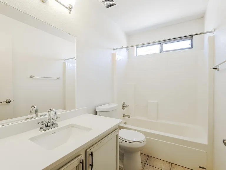 3802 N 104th Ave — Photo 15