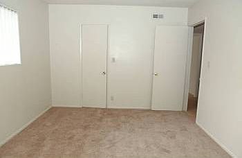 5th image of 3400 W Del Monte Dr APT 9