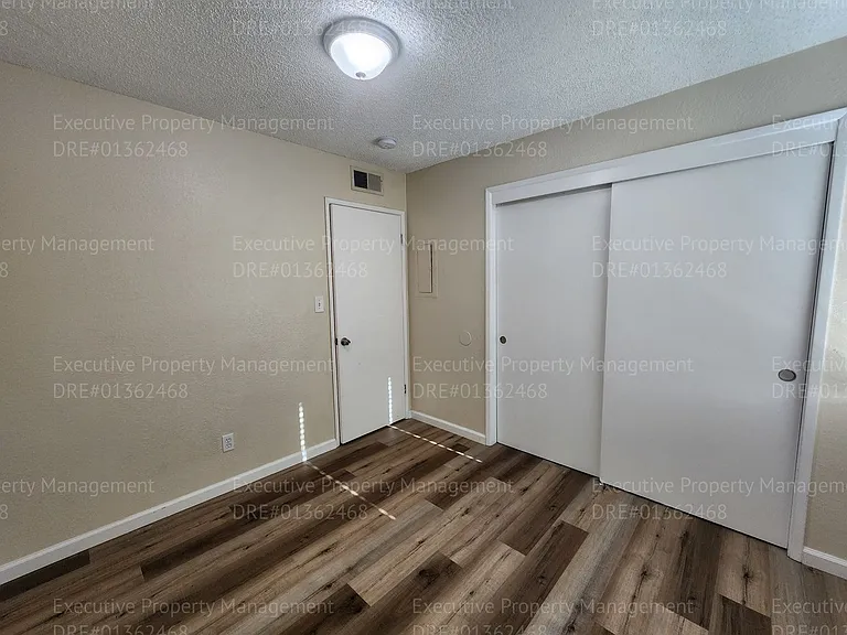 709 Deseret Way — Photo 32