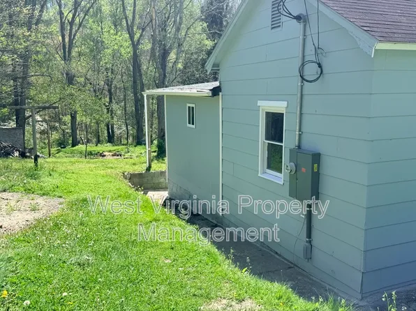 110 Peck Ct, Beckley, WV 25801