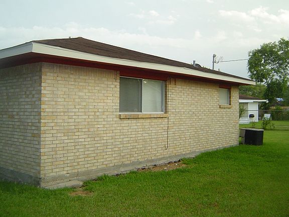 2nd image of 10902 Mosscrest Dr