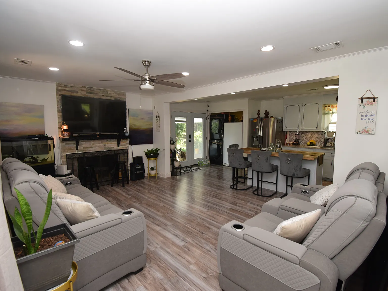 4 bed, 1400 sqft, $2,300 — Photo 4