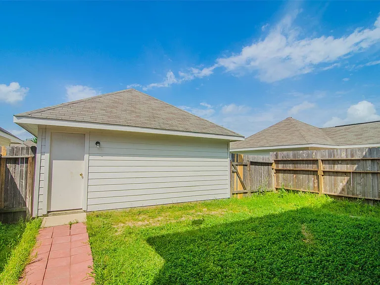 6415 Mountain Pines Ln — Photo 21