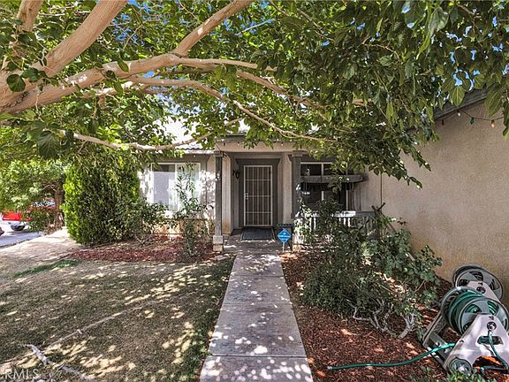 3rd image of 15449 Lassen Dr