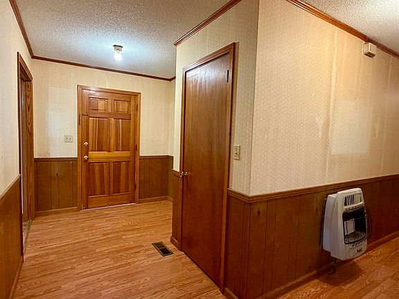 4th image of 235 Shanna Dr
