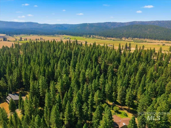 8 S End Rd, New Meadows, ID 83654
