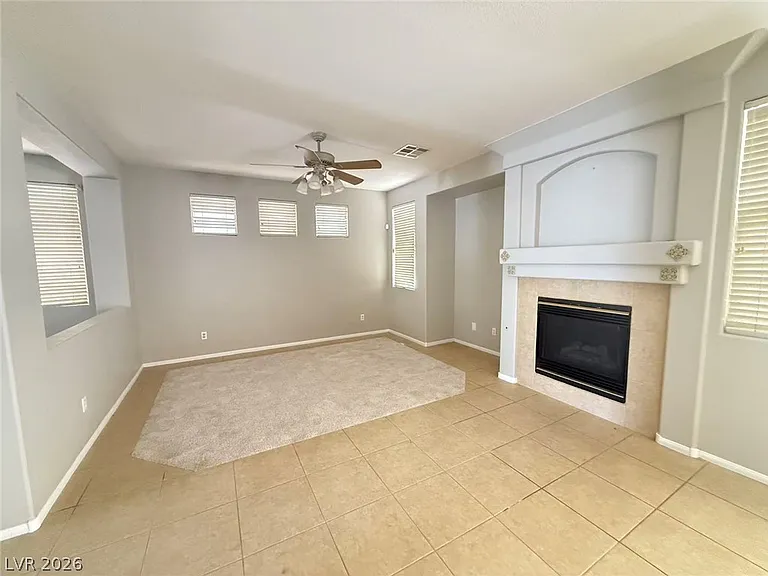 209 Depaul Ct — Photo 4