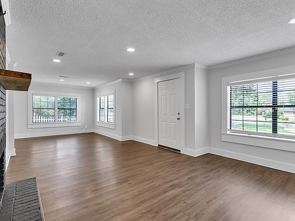 5th image of 409 S Nelson St